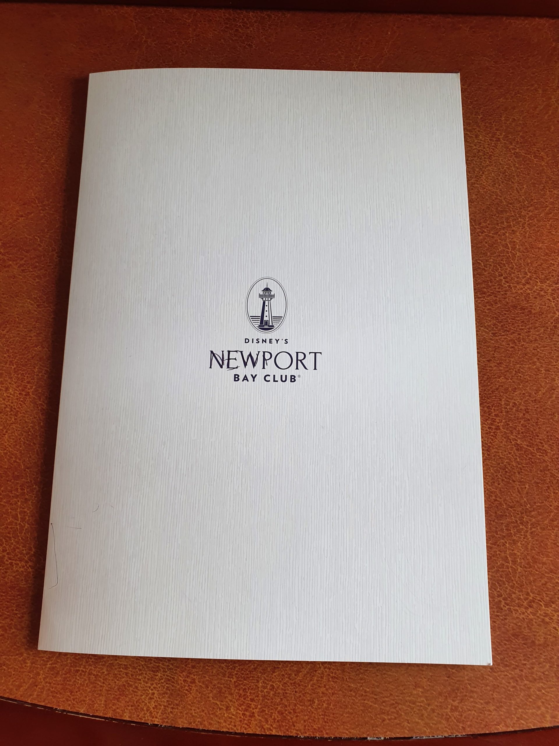 livret bienvenue hôtel Newport Bay Club de Disney Paris