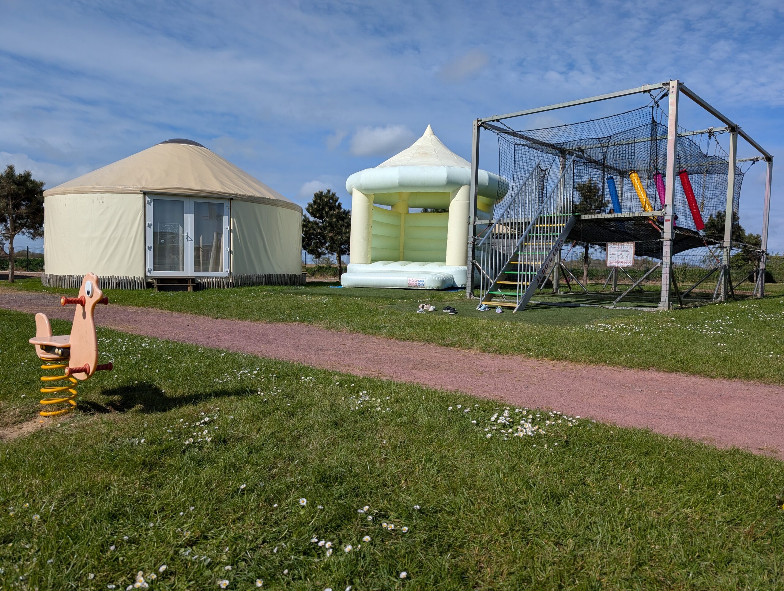 aire de jeux camping Omaha Beach